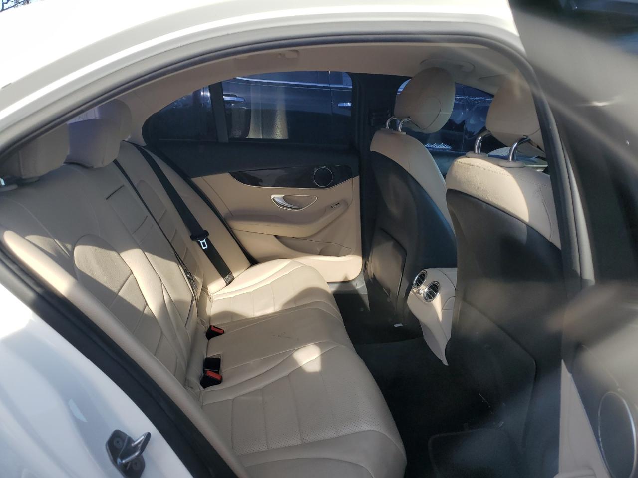 55SWF4JB3HU212290 2017 Mercedes-Benz C 300