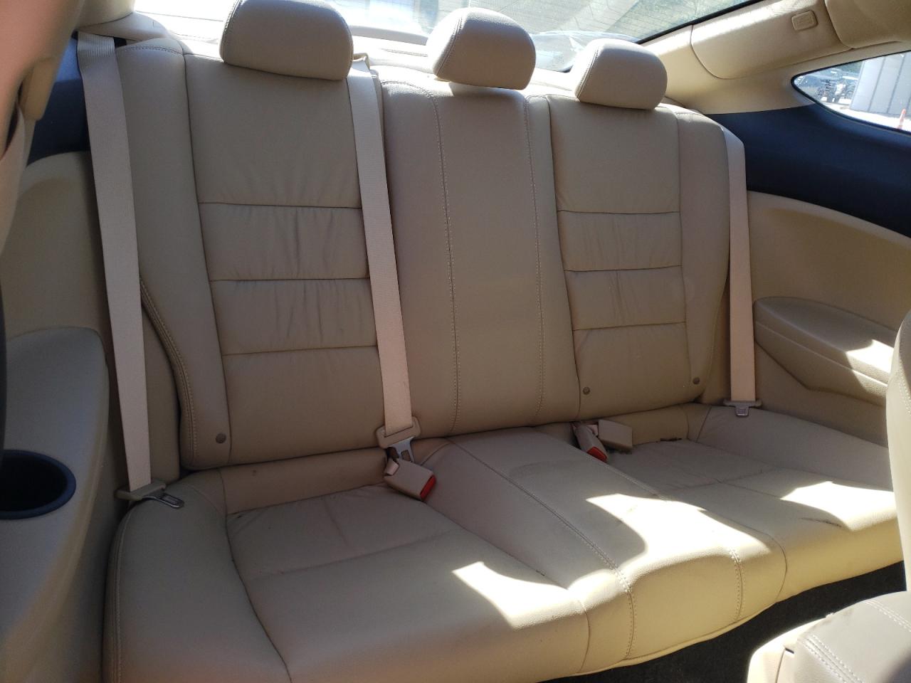 1HGCS22859A003944 2009 Honda Accord Exl