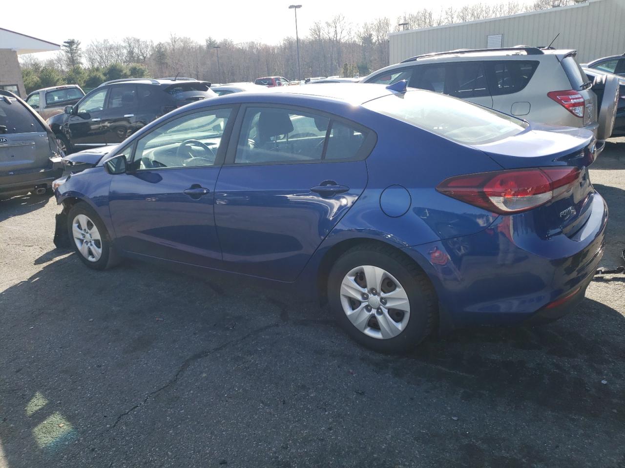 2018 Kia Forte Lx vin: 3KPFK4A72JE218358