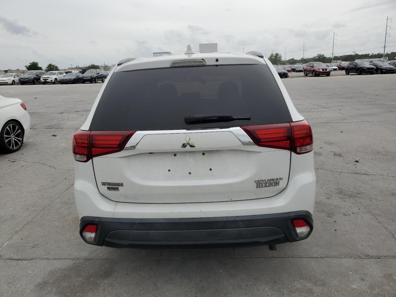 JA4AD3A37JZ019848 2018 Mitsubishi Outlander Se