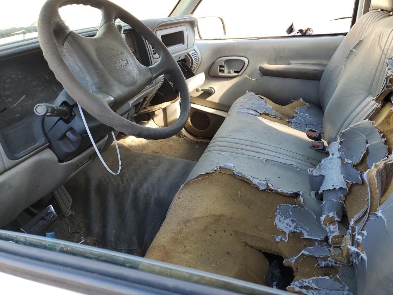 1GBGC24R8XF023175 1999 Chevrolet Gmt-400 C2500