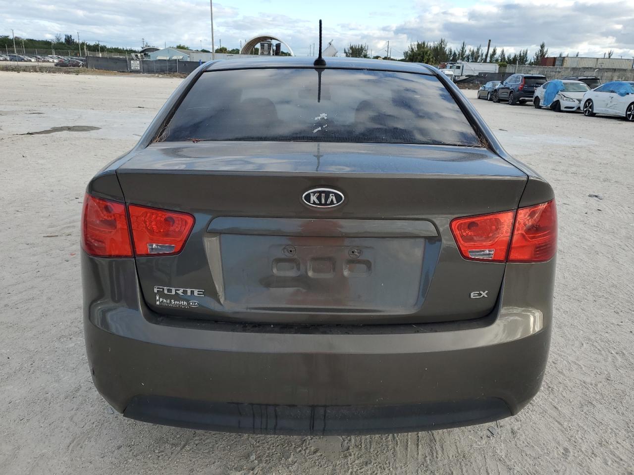 KNAFU4A20A5850976 2010 Kia Forte Ex