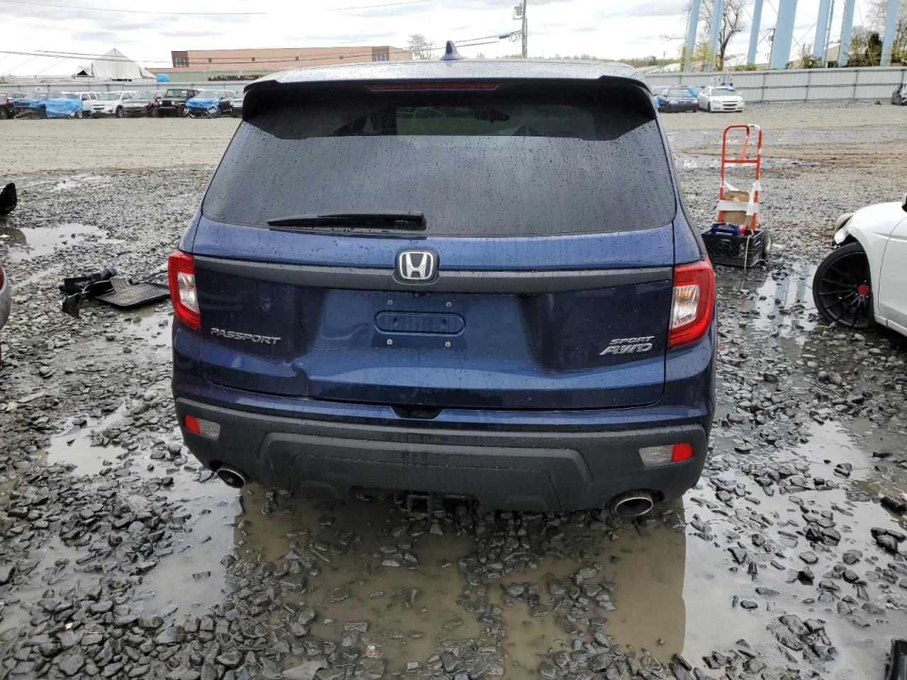 2019 Honda Passport Sport vin: 5FNYF8H25KB007245