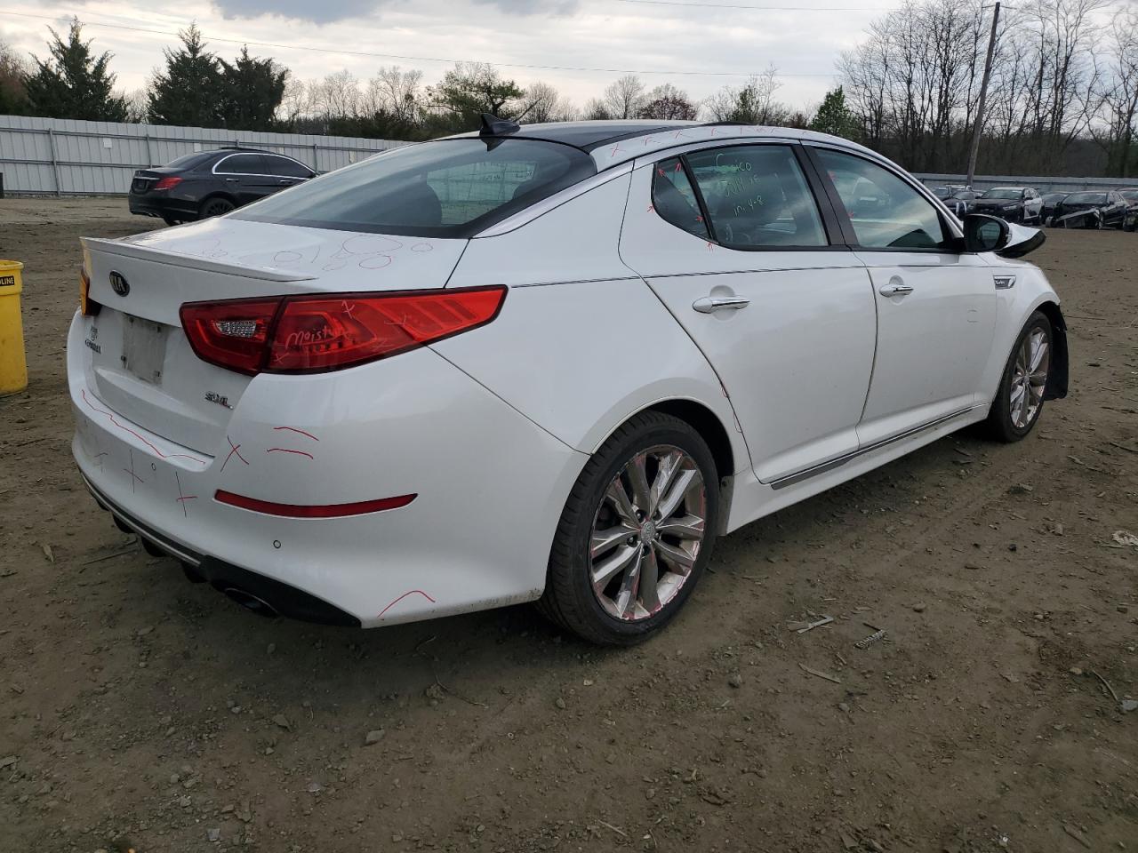 5XXGR4A61FG516566 2015 Kia Optima Sx