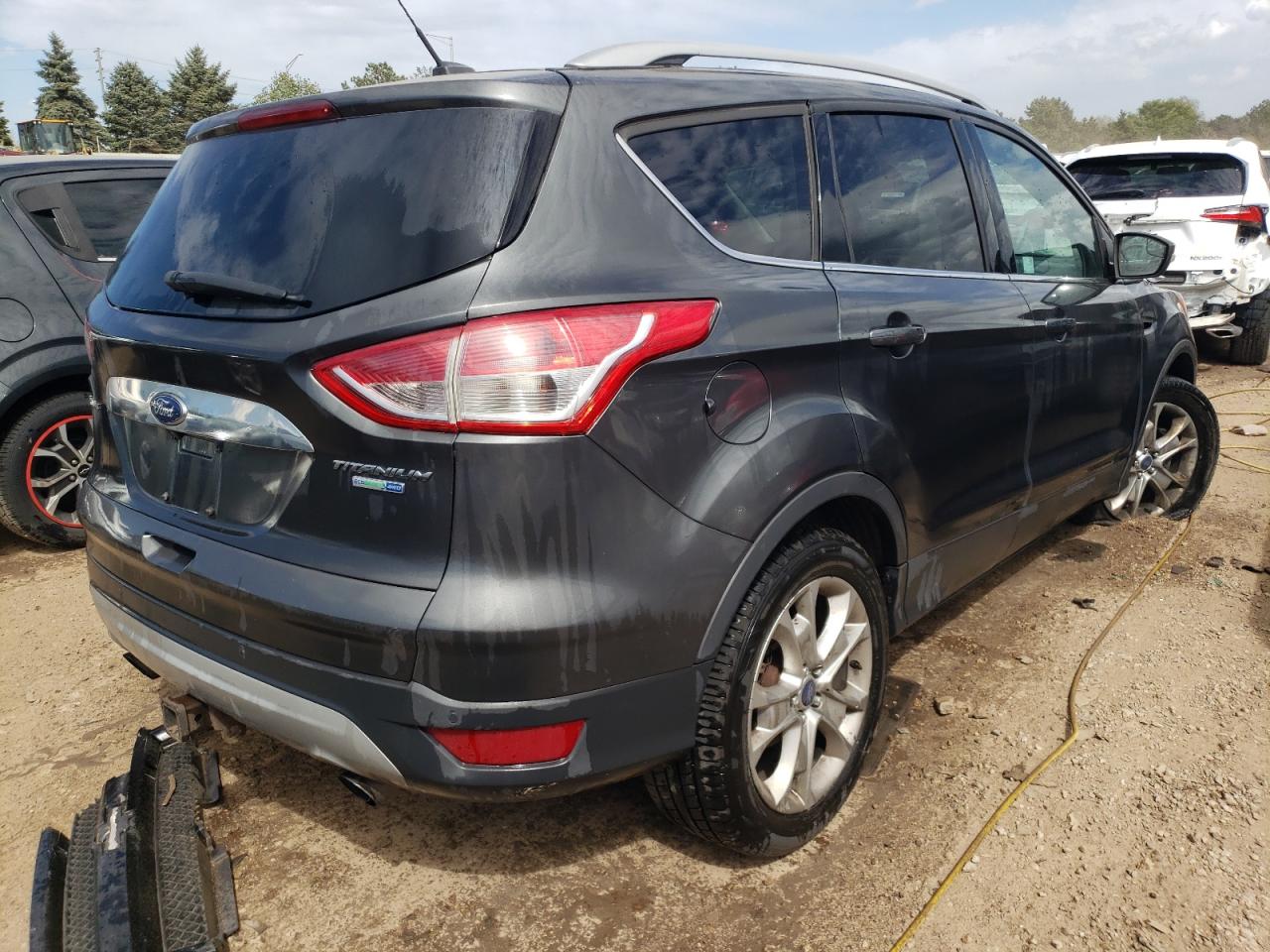1FMCU9J95FUB01325 2015 Ford Escape Titanium