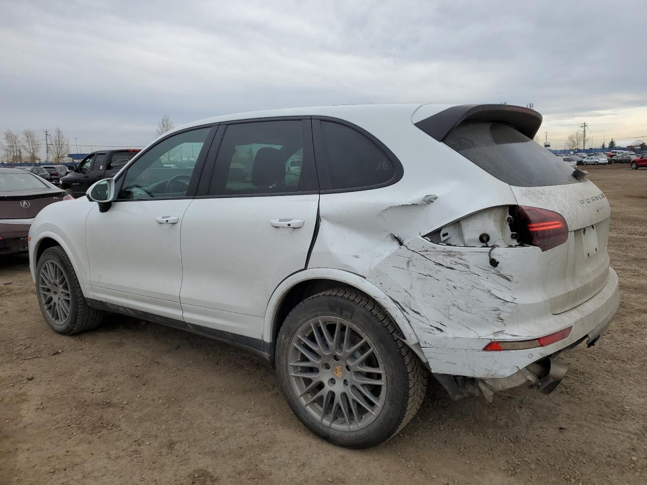 WP1AA2A25HKA90662 2017 Porsche Cayenne