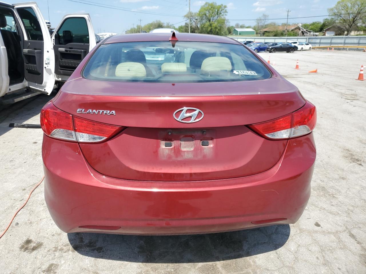 5NPDH4AE1DH213575 2013 Hyundai Elantra Gls