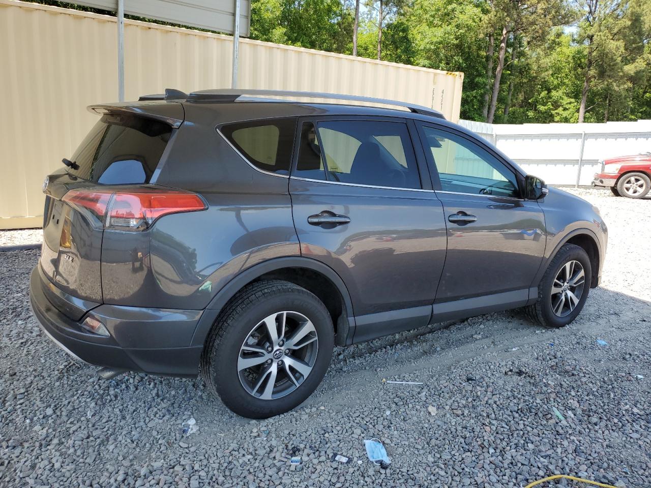 2T3WFREV7HW318531 2017 Toyota Rav4 Xle