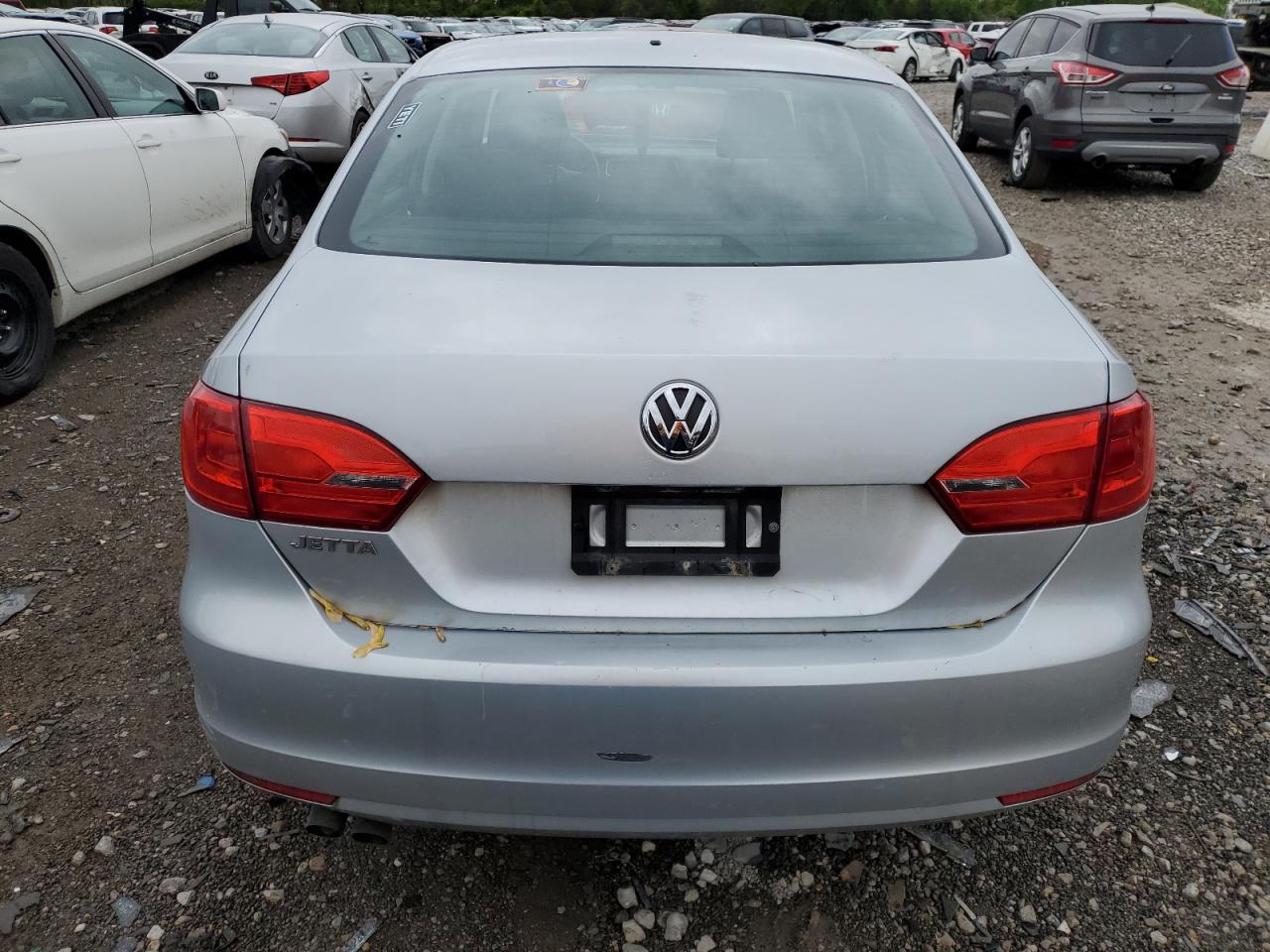 3VW2K7AJXEM295757 2014 Volkswagen Jetta Base