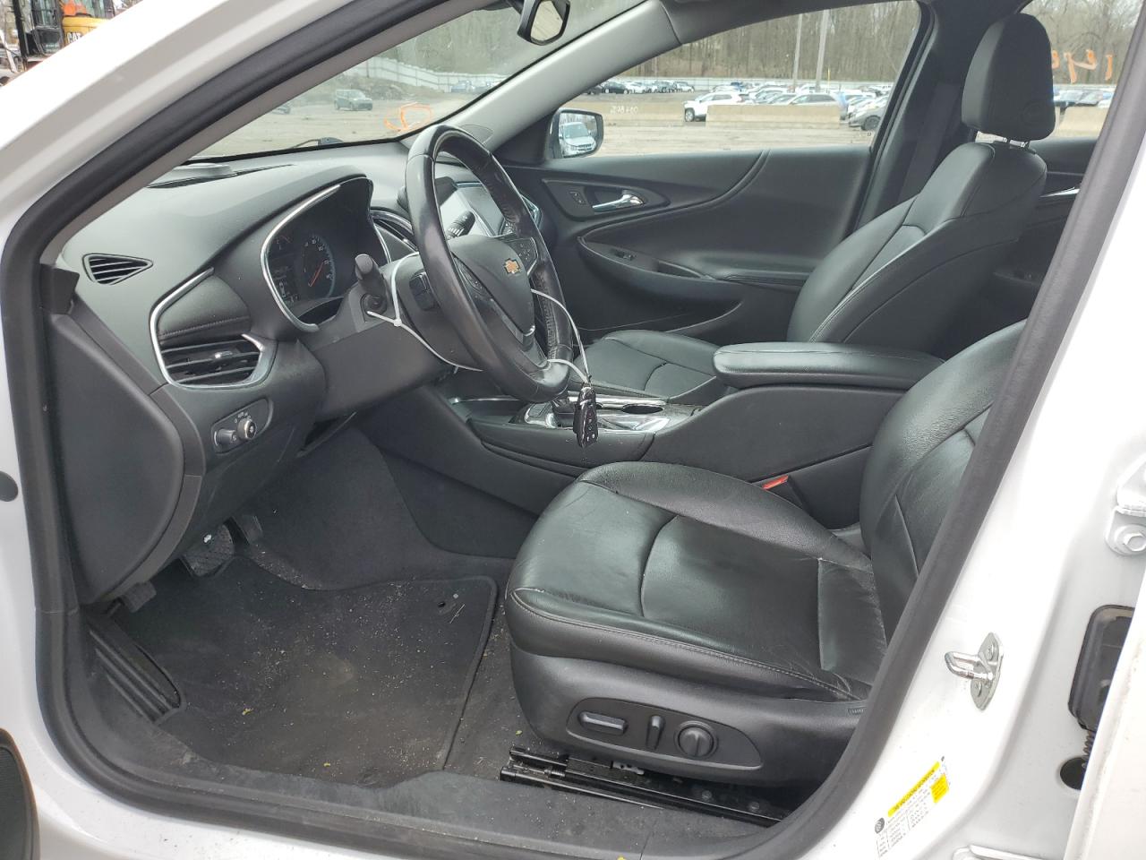 1G1ZD5ST0LF131360 2020 Chevrolet Malibu Lt