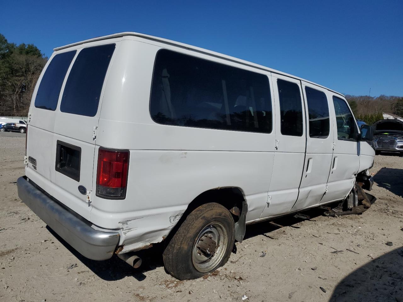 1FBNE31L37DB13174 2007 Ford Econoline E350 Super Duty Wagon