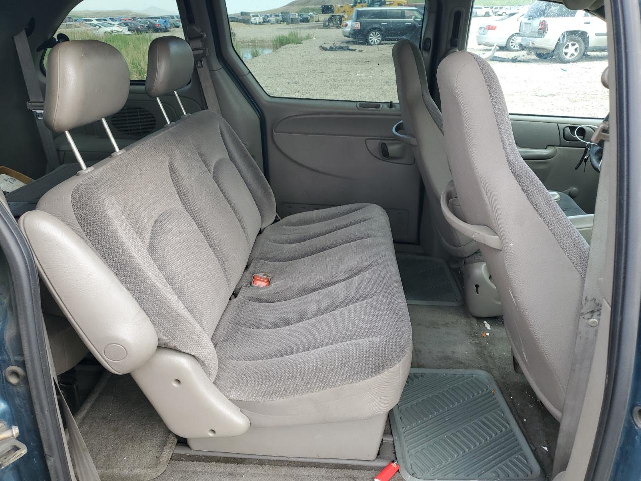 1B4GP25342B667487 2002 Dodge Caravan Se