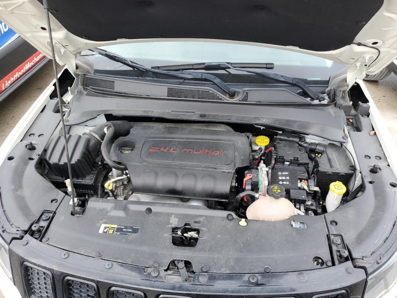 3C4NJCBB2JT304955 2018 Jeep Compass Latitude