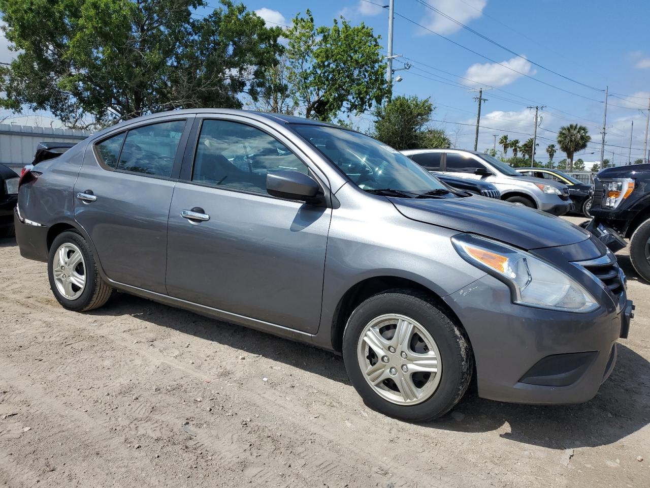 3N1CN7AP1HL853687 NISSAN VERSA 2017