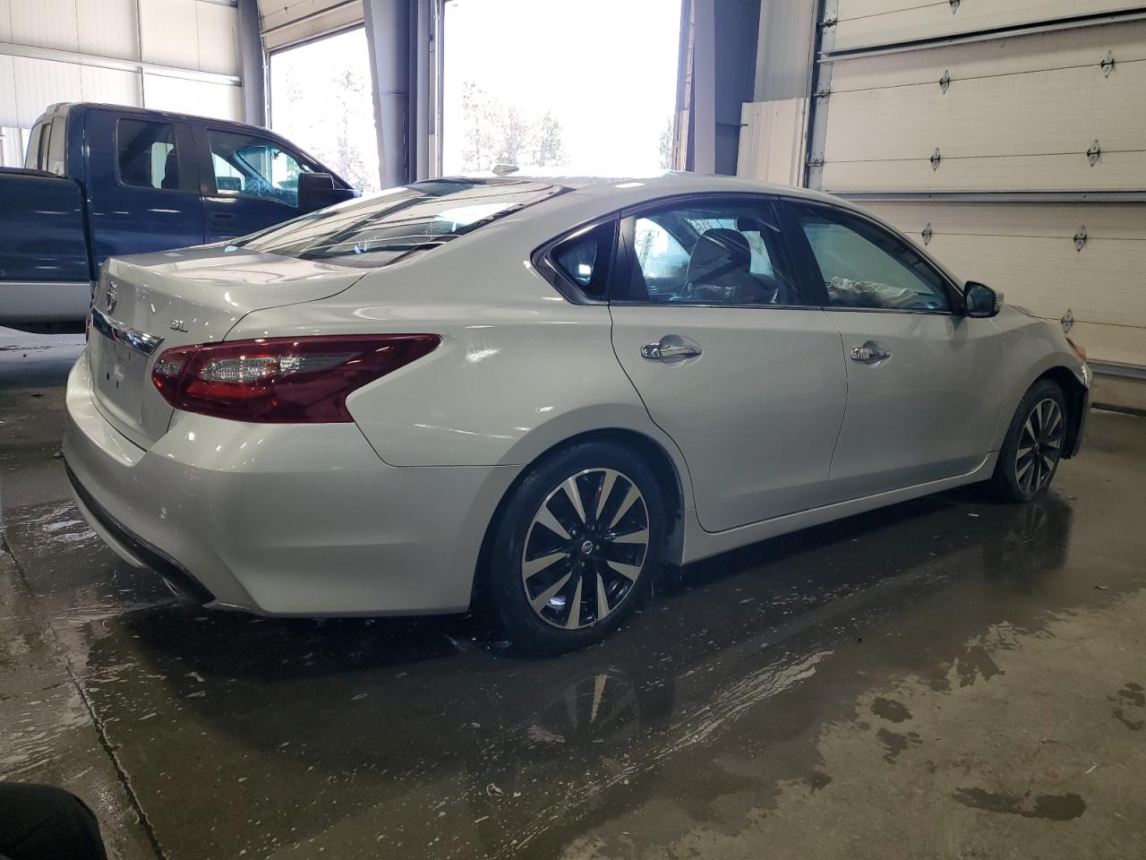 2018 Nissan Altima 2.5 vin: 1N4AL3AP7JC123051