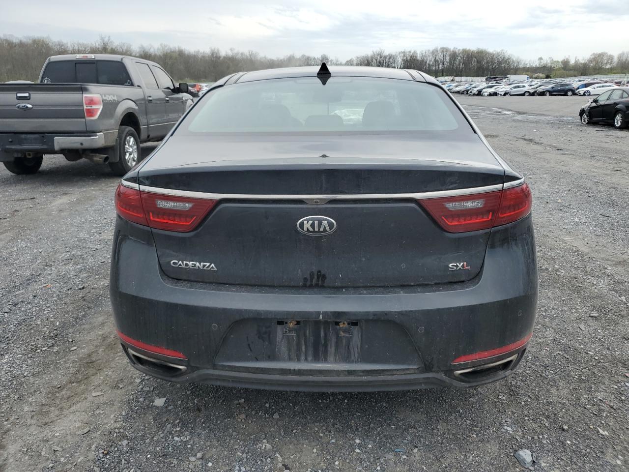 KNALC4J14H5067666 2017 Kia Cadenza Premium