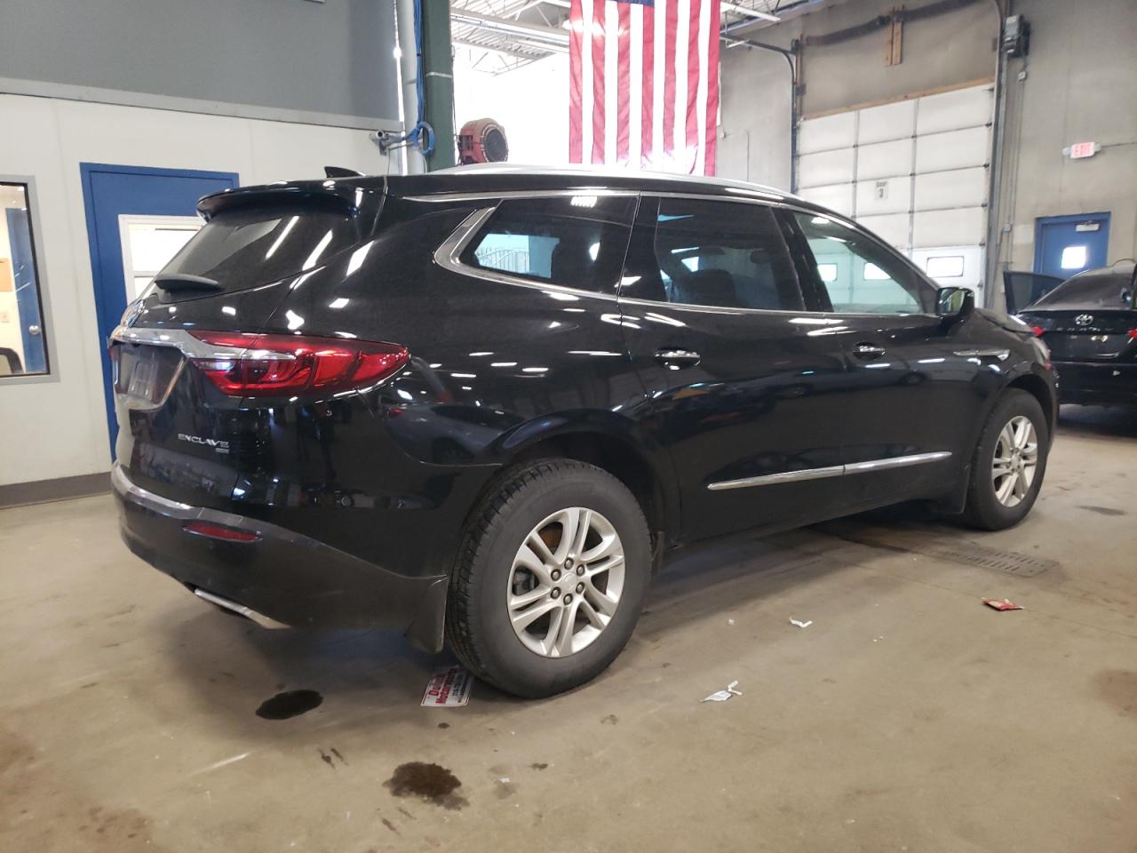 2018 Buick Enclave Essence vin: 5GAEVAKW8JJ226069