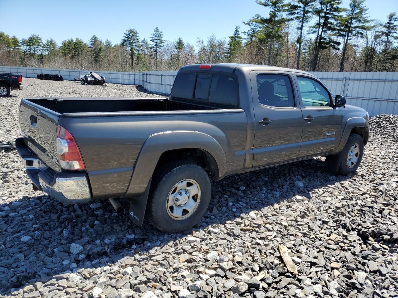 5TFMU4FNXBX002932 2011 Toyota Tacoma Double Cab Long Bed