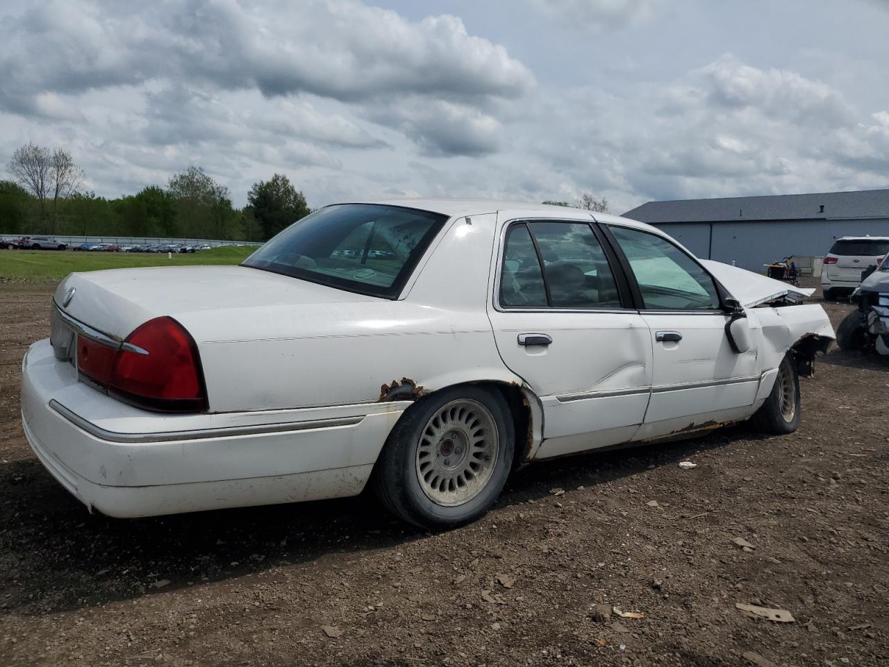 2MEFM75W8YX740878 2000 Mercury Grand Marquis Ls