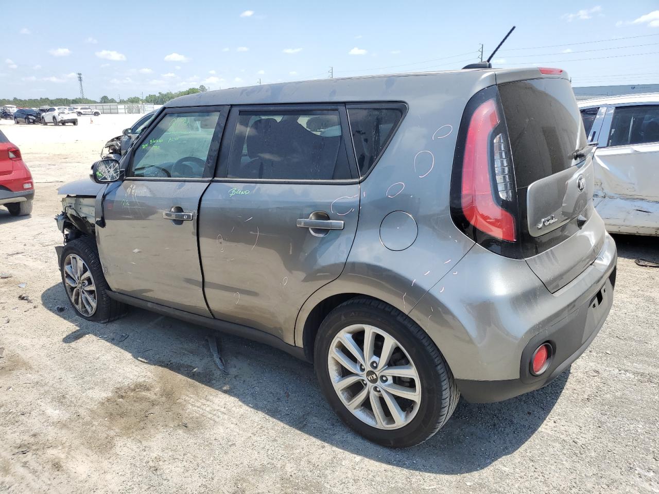 KNDJP3A59K7023900 2019 Kia Soul +