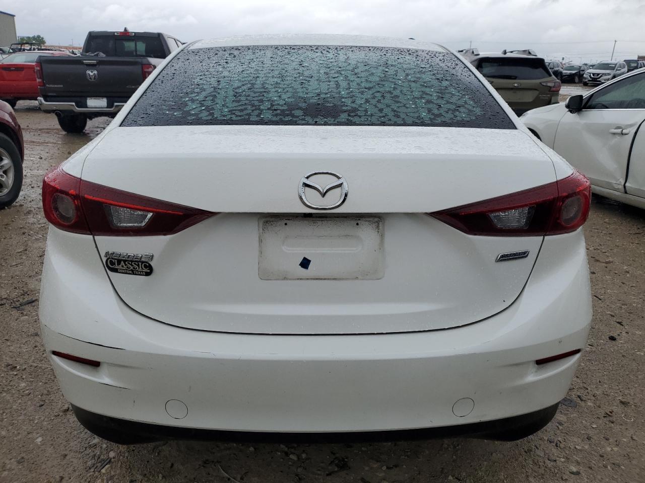 3MZBN1U73JM217576 2018 Mazda 3 Sport