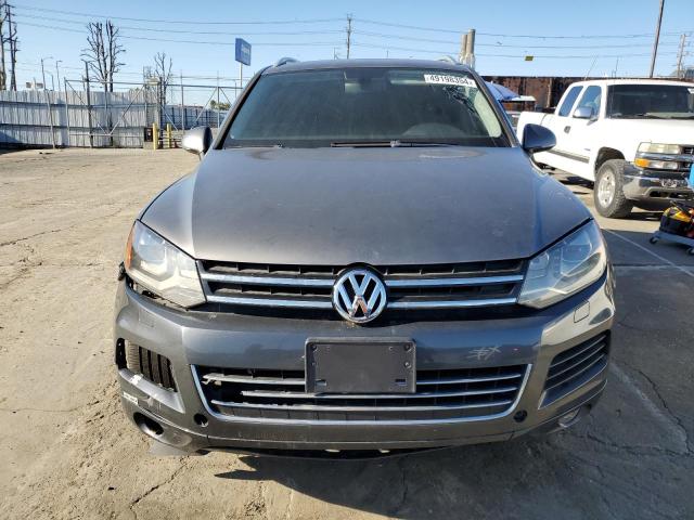 Lot #2479903970 2014 VOLKSWAGEN TOUAREG V6 salvage car