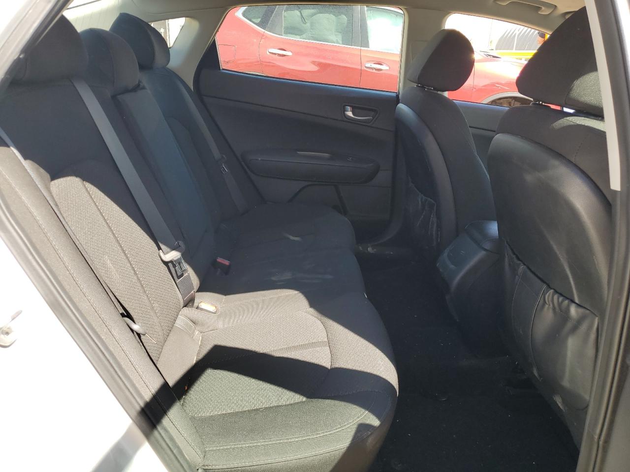 5XXGT4L38HG158938 2017 Kia Optima Lx