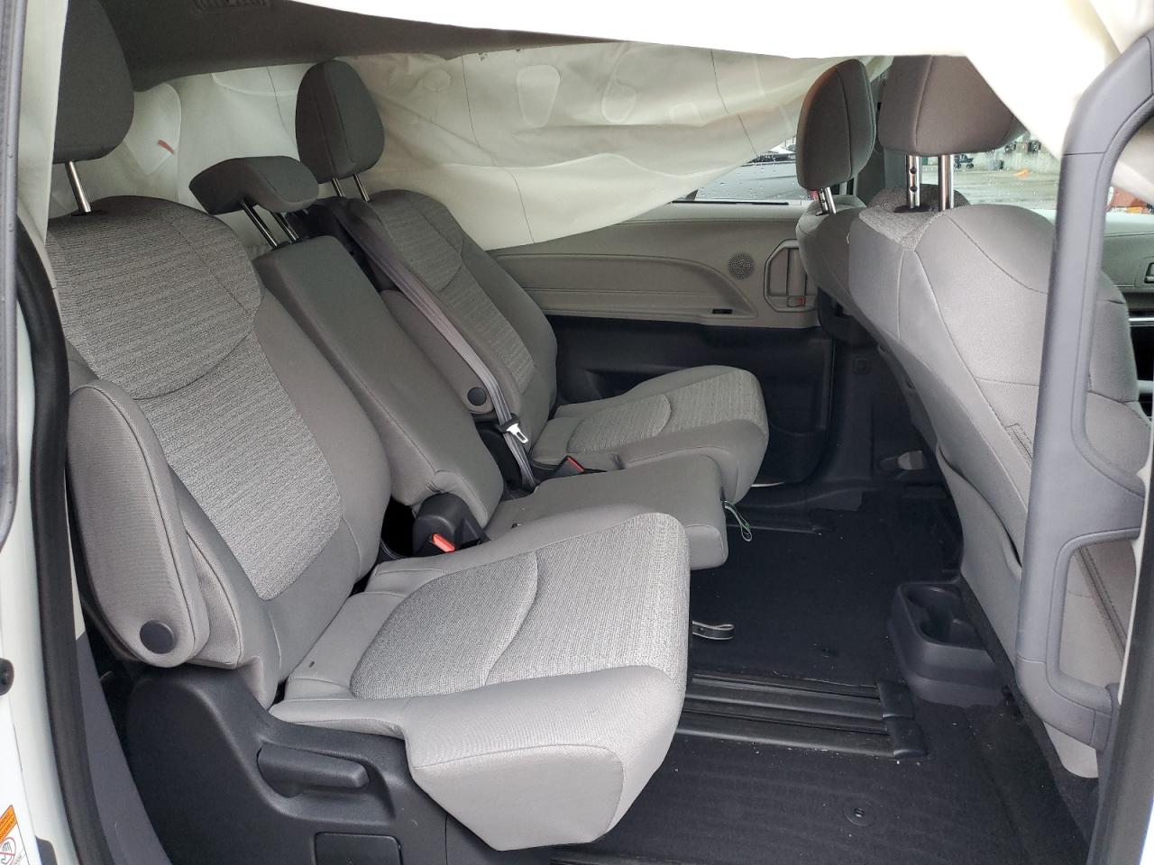 5TDKRKEC1NS105132 2022 Toyota Sienna Le