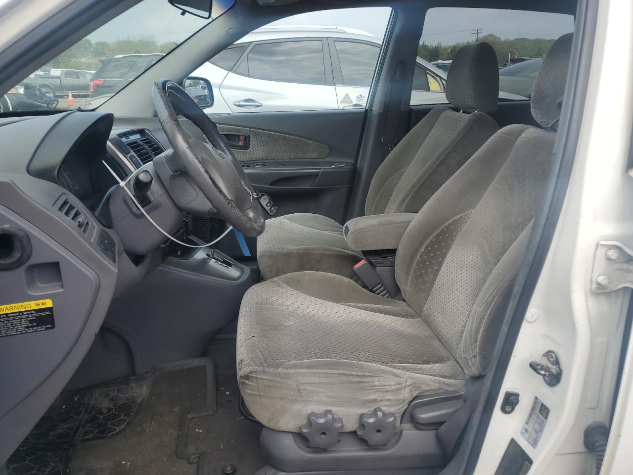 KM8JN12D05U057015 2005 Hyundai Tucson Gls