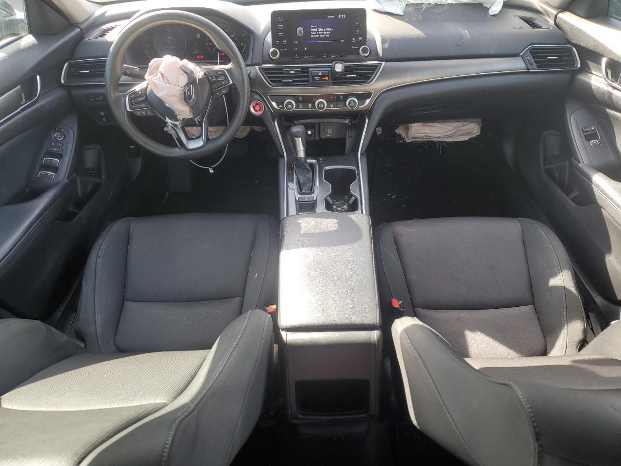 1HGCV1F19JA122051 2018 Honda Accord Lx