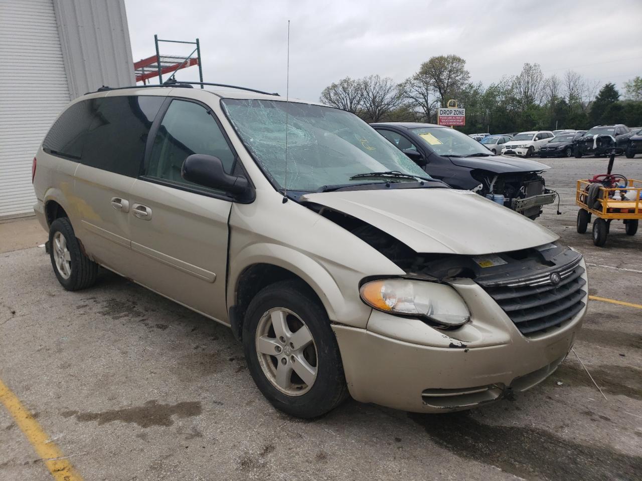 2C4GP44R05R169121 2005 Chrysler Town & Country Lx