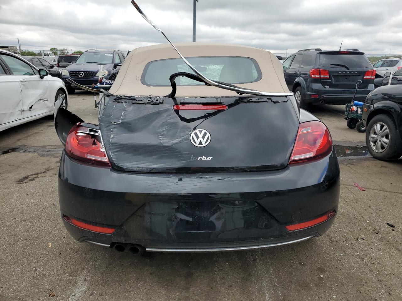 3VW517AT4HM822732 2017 Volkswagen Beetle S/Se