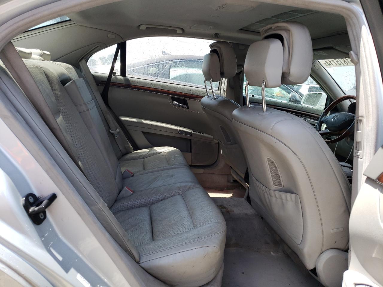 WDDNG7BB8AA320466 2010 Mercedes-Benz S 550