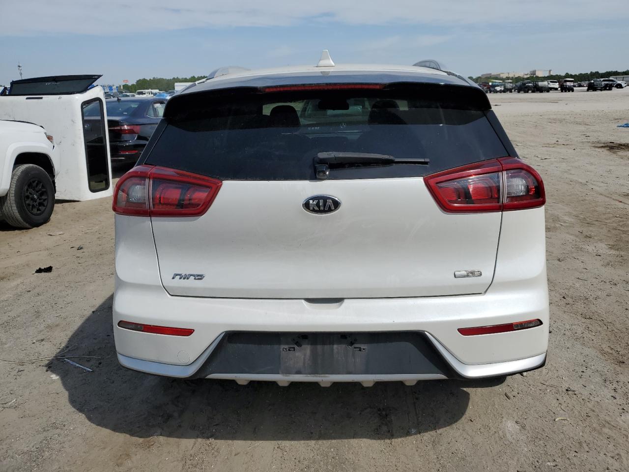 KNDCC3LCXH5051838 2017 Kia Niro Ex