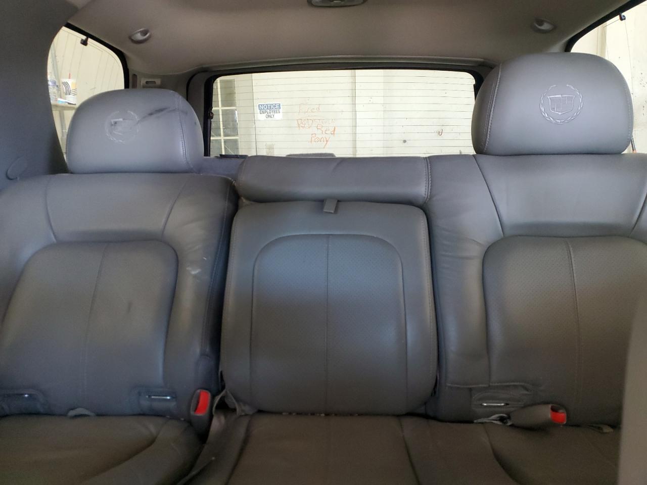 1GYEK63N02R299797 2002 Cadillac Escalade Luxury