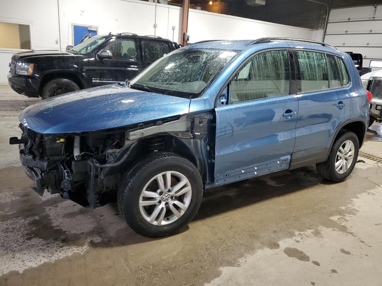 2017 Volkswagen Tiguan S vin: WVGBV7AX5HK016690