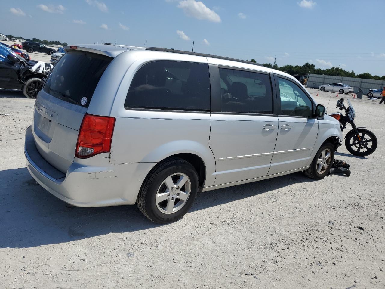 2D4RN3DG7BR632992 2011 Dodge Grand Caravan Mainstreet