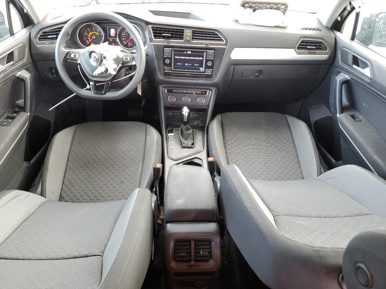 3VV1B7AX6LM053467 2020 Volkswagen Tiguan S