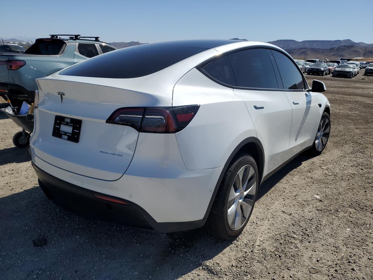 7SAYGAEE2NF556539 2022 Tesla Model Y