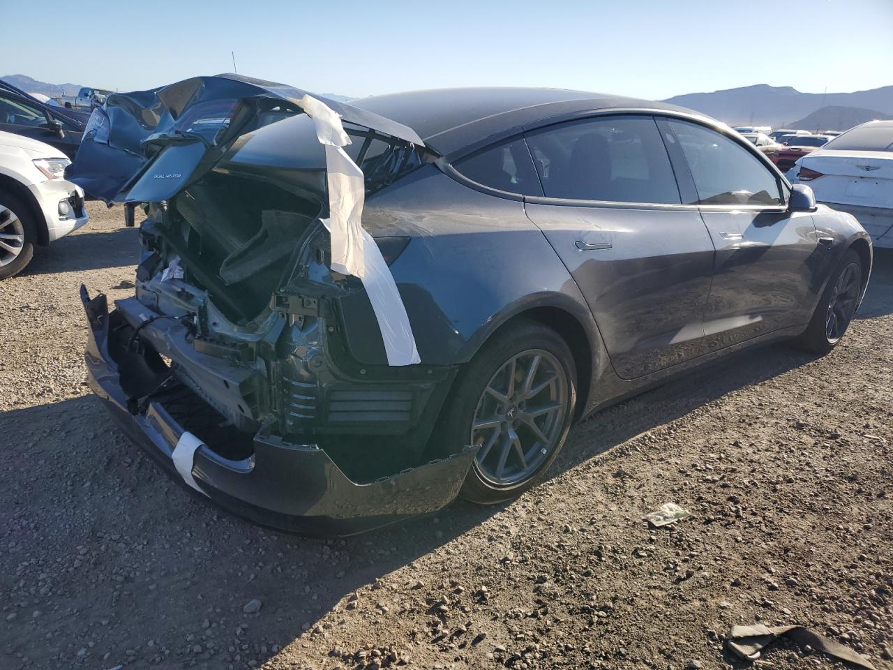 5YJ3E1EB0NF323987 2022 Tesla Model 3