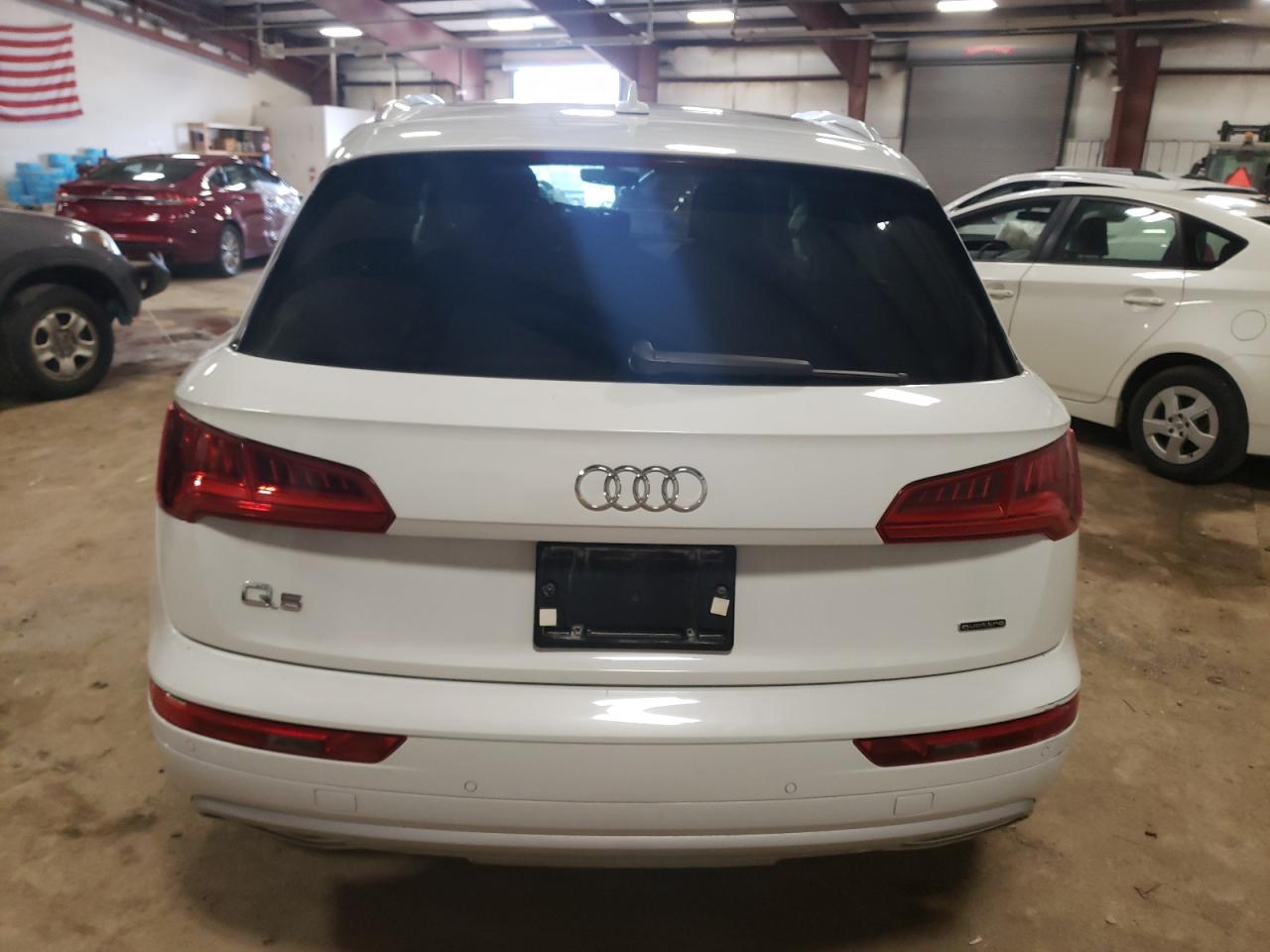 WA1CNAFY4K2033294 2019 Audi Q5 Prestige