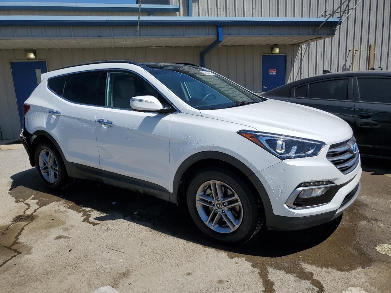 5NMZU3LB2HH043888 2017 Hyundai Santa Fe Sport