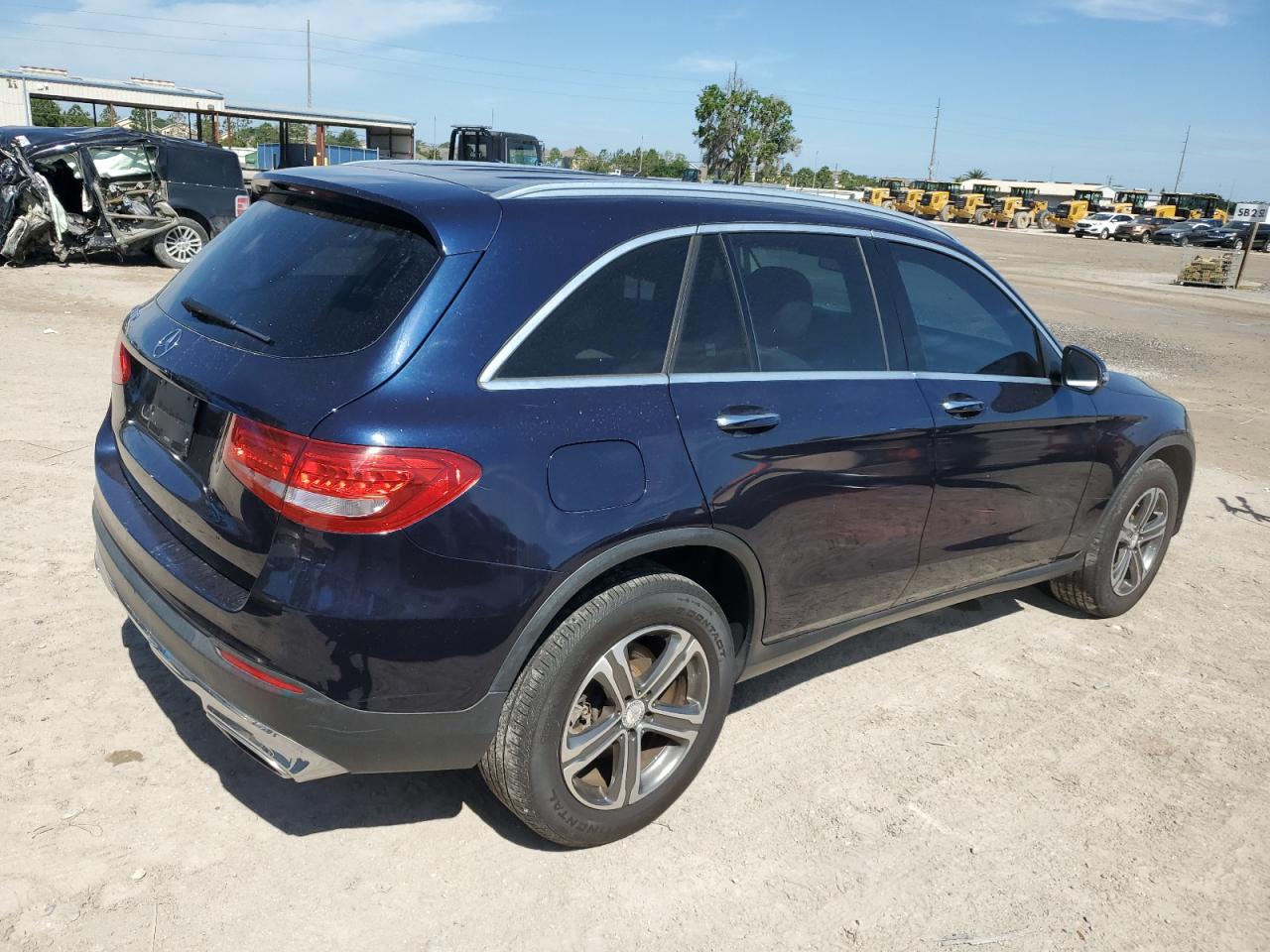 2016 Mercedes-Benz Glc 300 vin: WDC0G4JB2GF006192