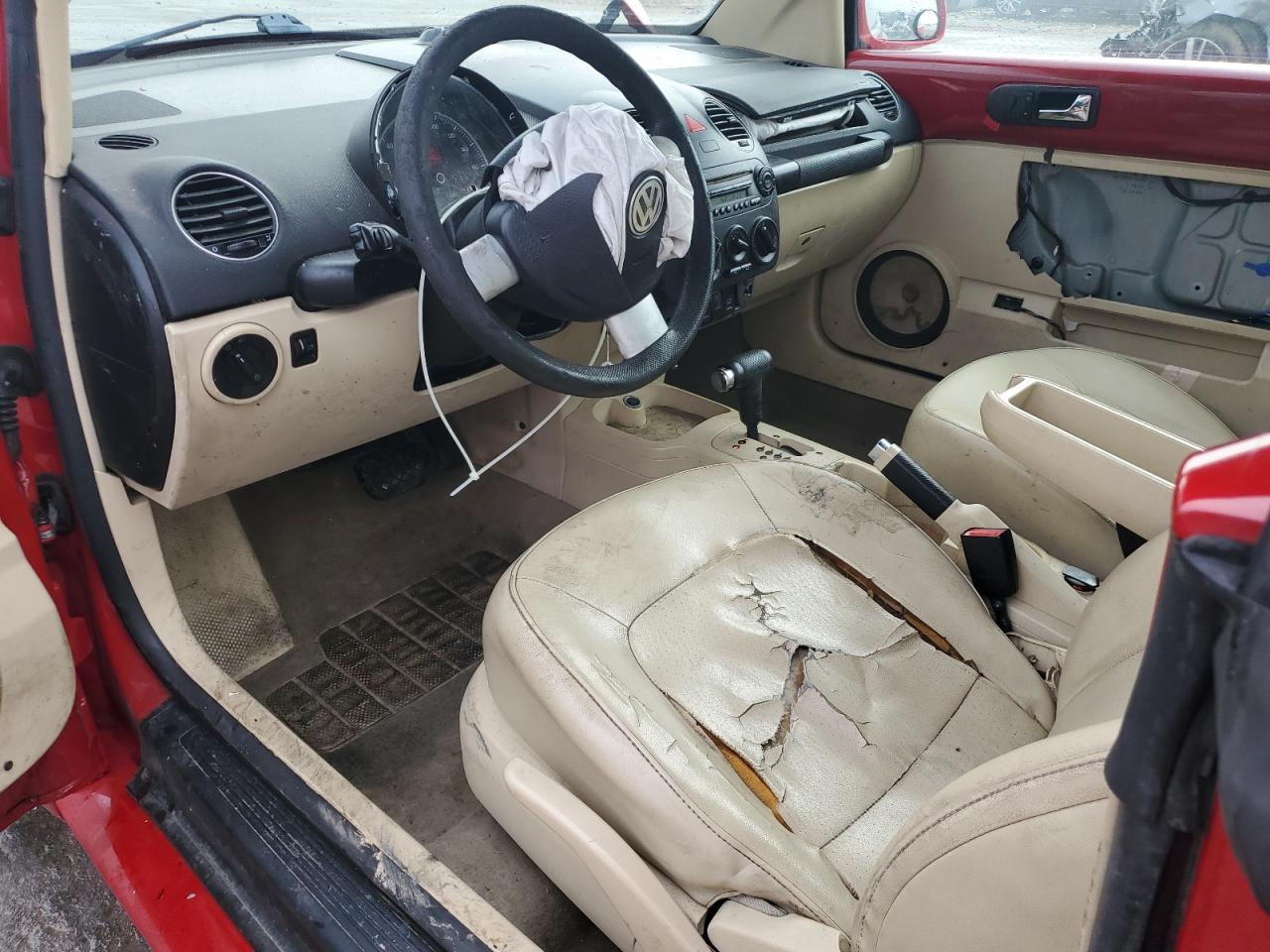 3VWPF31Y98M401765 2008 Volkswagen New Beetle Convertible S