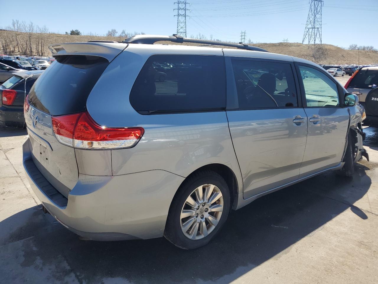 5TDDK3DC1BS007721 2011 Toyota Sienna Xle