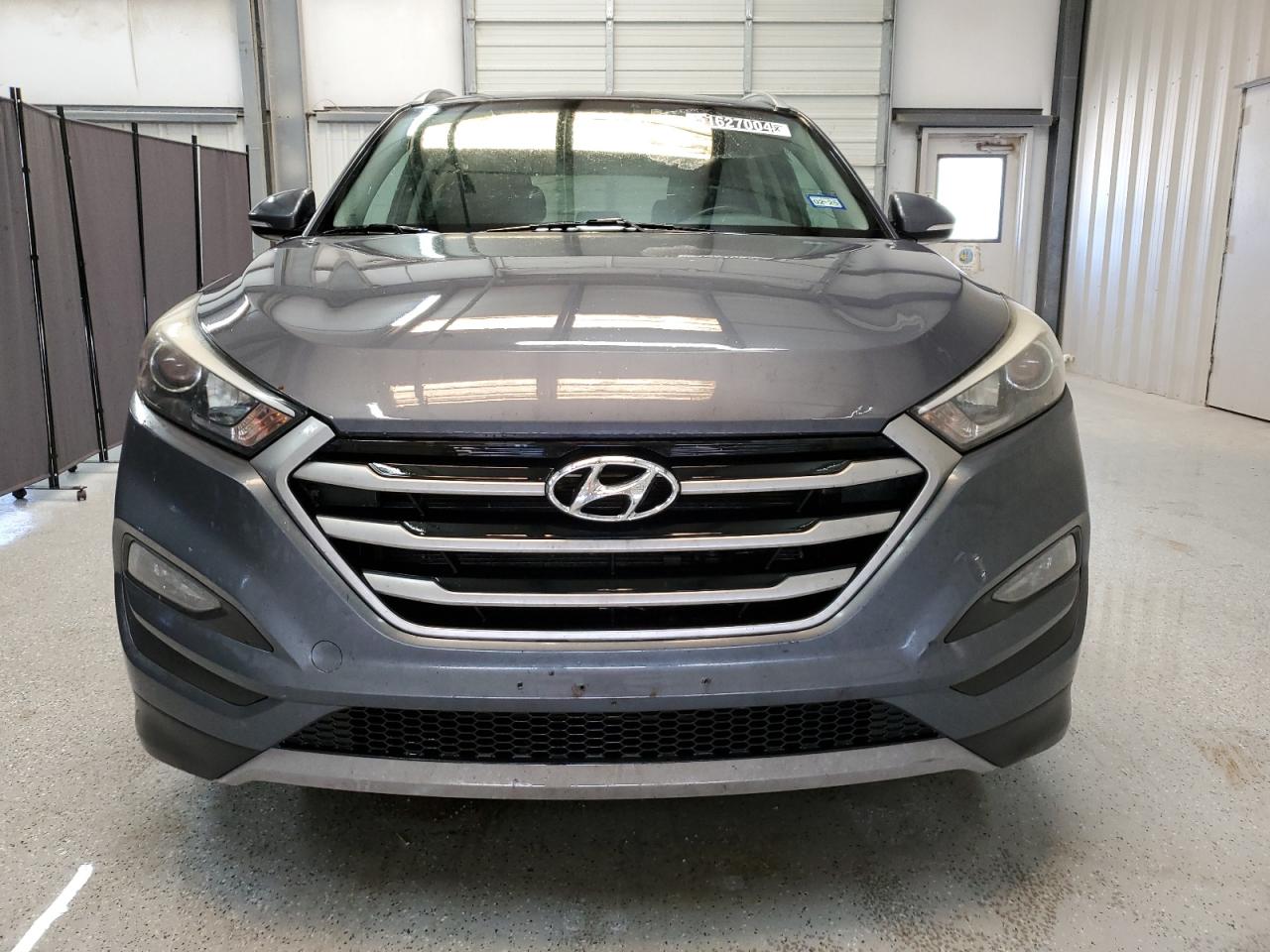 KM8J33AL7JU747350 2018 Hyundai Tucson Sport