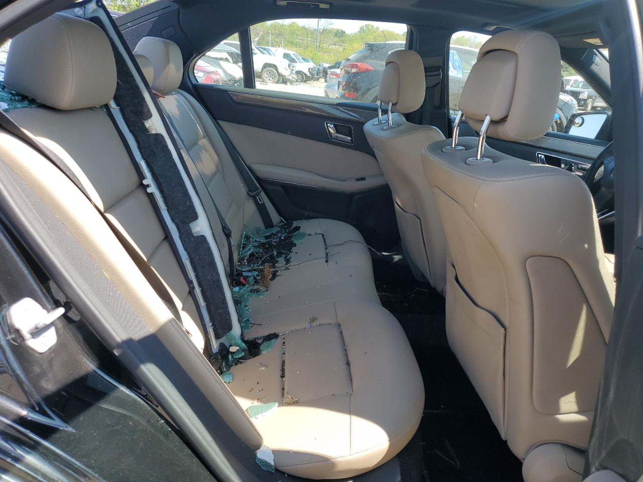 WDDHF8HB7AA119610 2010 Mercedes-Benz E 350 4Matic