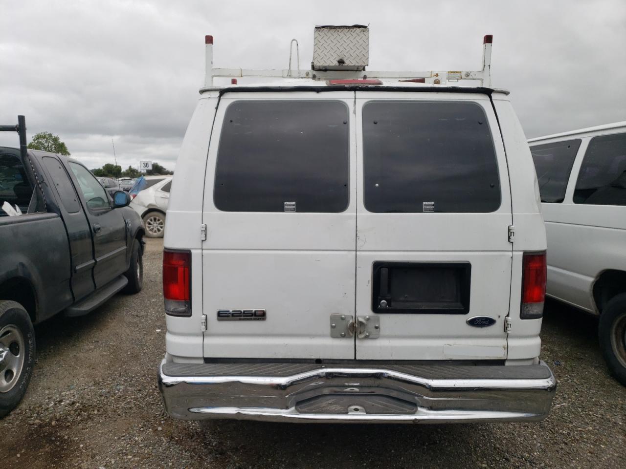 1FTNE24L28DB14089 2008 Ford Econoline E250 Van