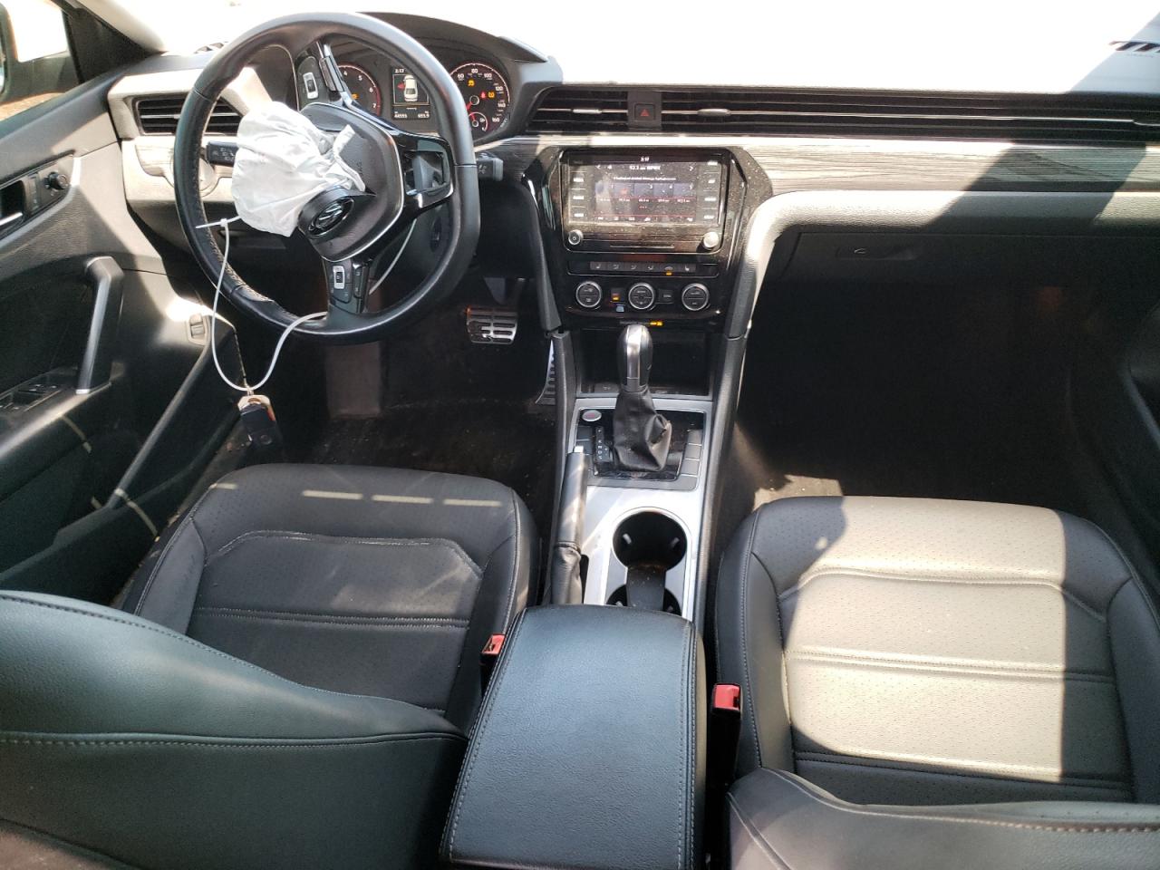 1VWMA7A39LC020411 2020 Volkswagen Passat R-Line