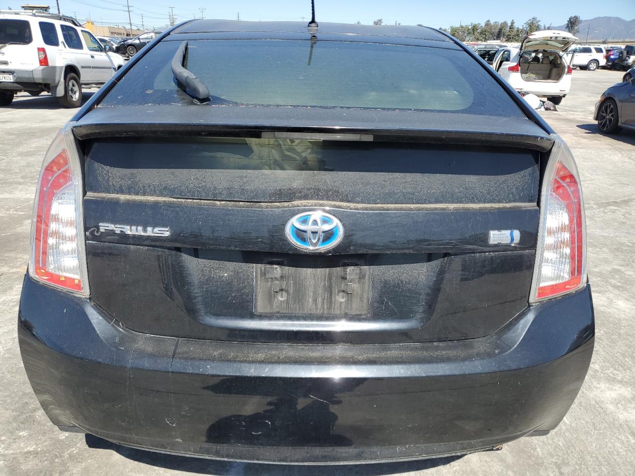 JTDKN3DU7E1744026 2014 Toyota Prius